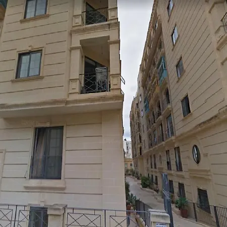 Large 3 Bedrooms Steps Away From Balluta Bay Bcam2-1 Apartman *