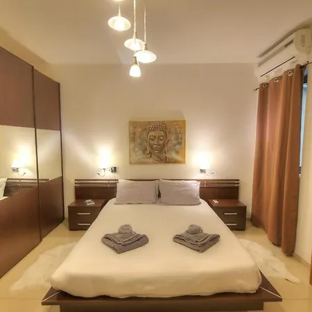 Apartman Large 3 Bedrooms Steps Away From Balluta Bay Bcam2-1