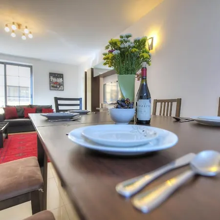 Apartman Large 3 Bedrooms Steps Away From Balluta Bay Bcam2-1 Sliema