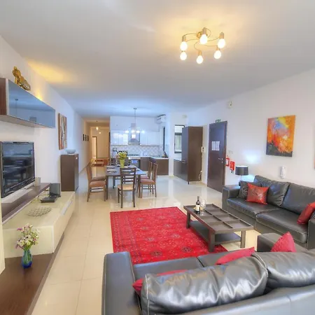 Large 3 Bedrooms Steps Away From Balluta Bay Bcam2-1 * Sliema