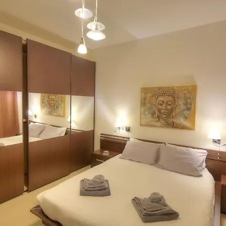 Large 3 Bedrooms Steps Away From Balluta Bay Bcam2-1 *