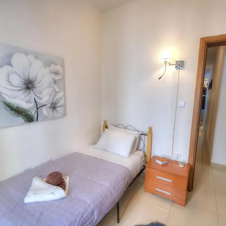 Large 3 Bedrooms Steps Away From Balluta Bay Bcam2-1 * Sliema